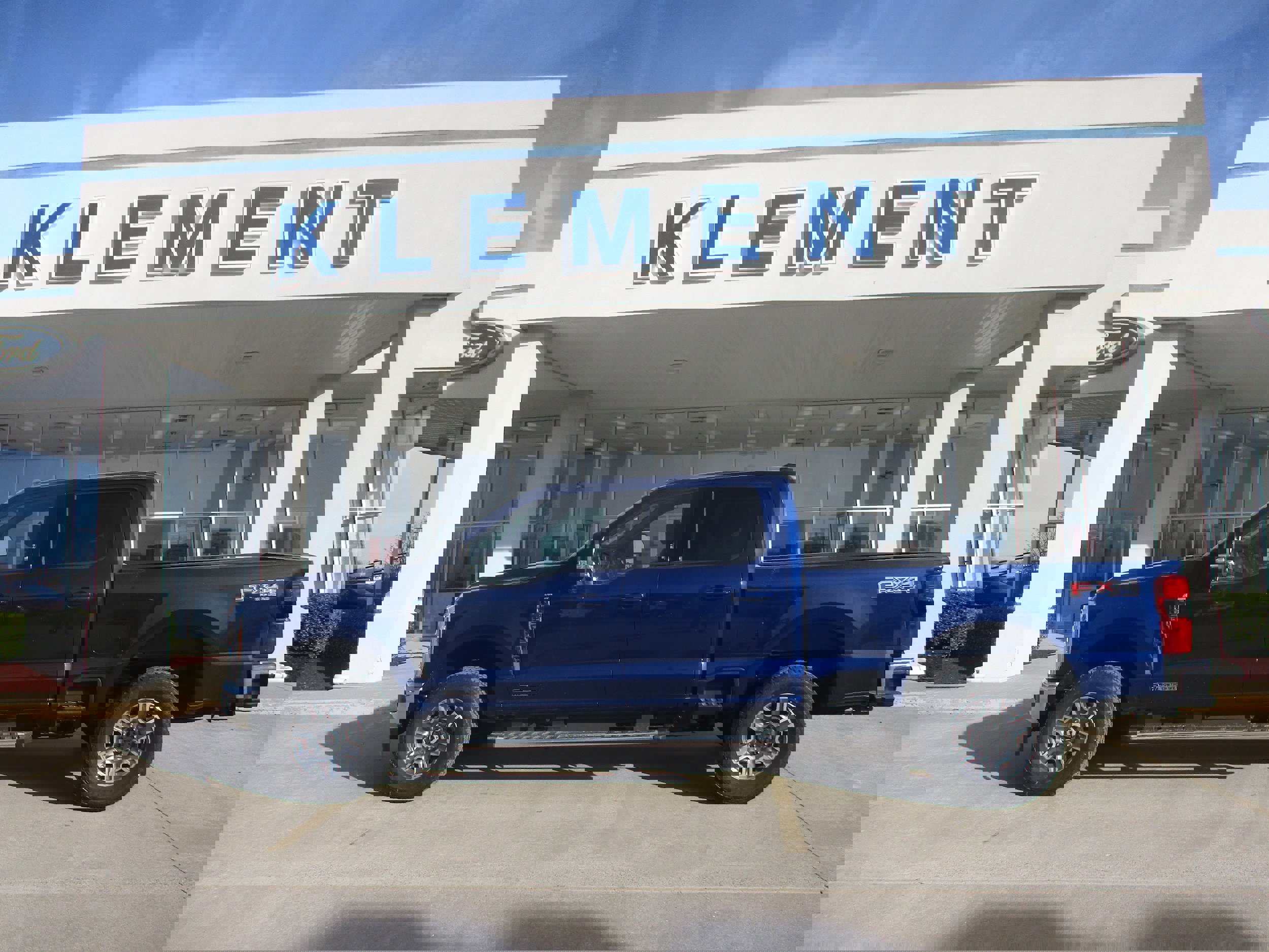 New 2026 Ford F250 Lariat w/ FX4 Off-Road Package image 1