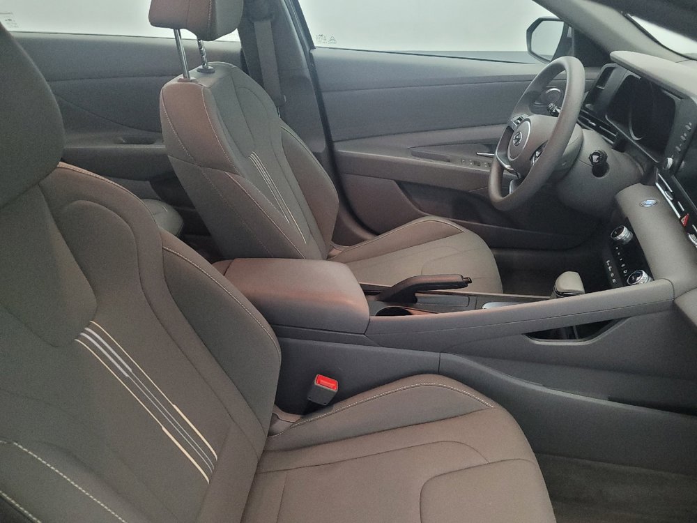 Used 2023 Hyundai Elantra SEL FWD image 21