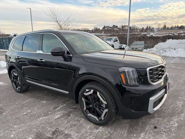 New 2025 Kia Telluride S