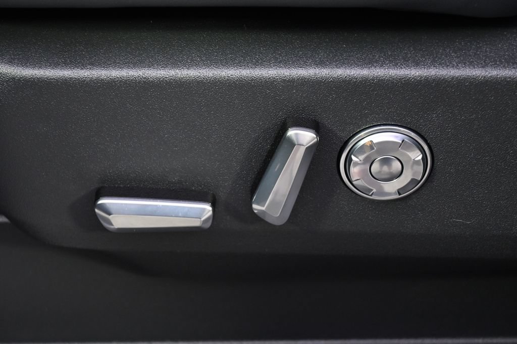 New 2027 Lincoln Navigator Reserve w/ Jet Appearance Package AWD/4WD image 14