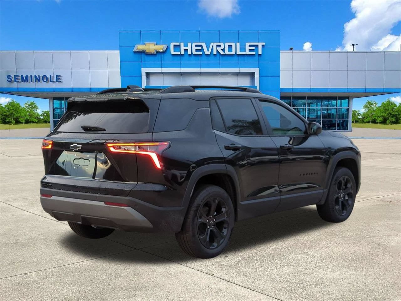 New 2027 Chevrolet Equinox LT w/ Midnight Edition FWD image 4