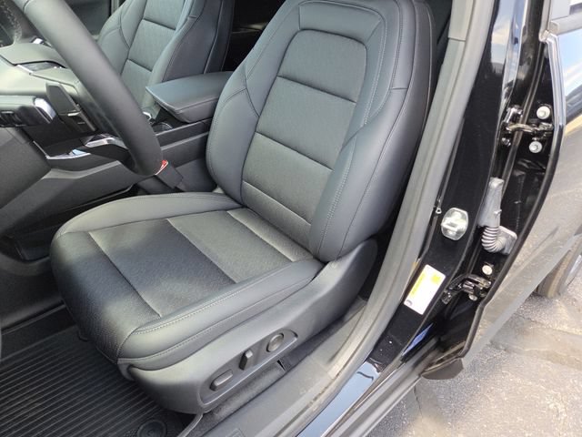 New 2027 Chevrolet Equinox LT w/ Convenience Package II FWD image 23