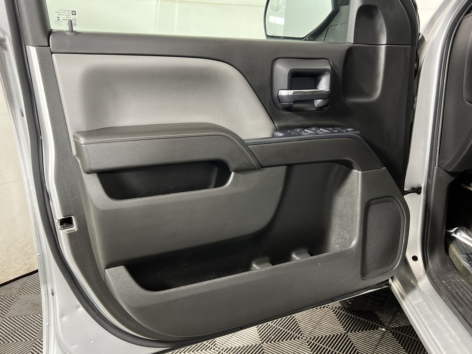 Used 2015 Chevrolet Silverado 1500 LS w/ Trailering Package AWD/4WD image 10