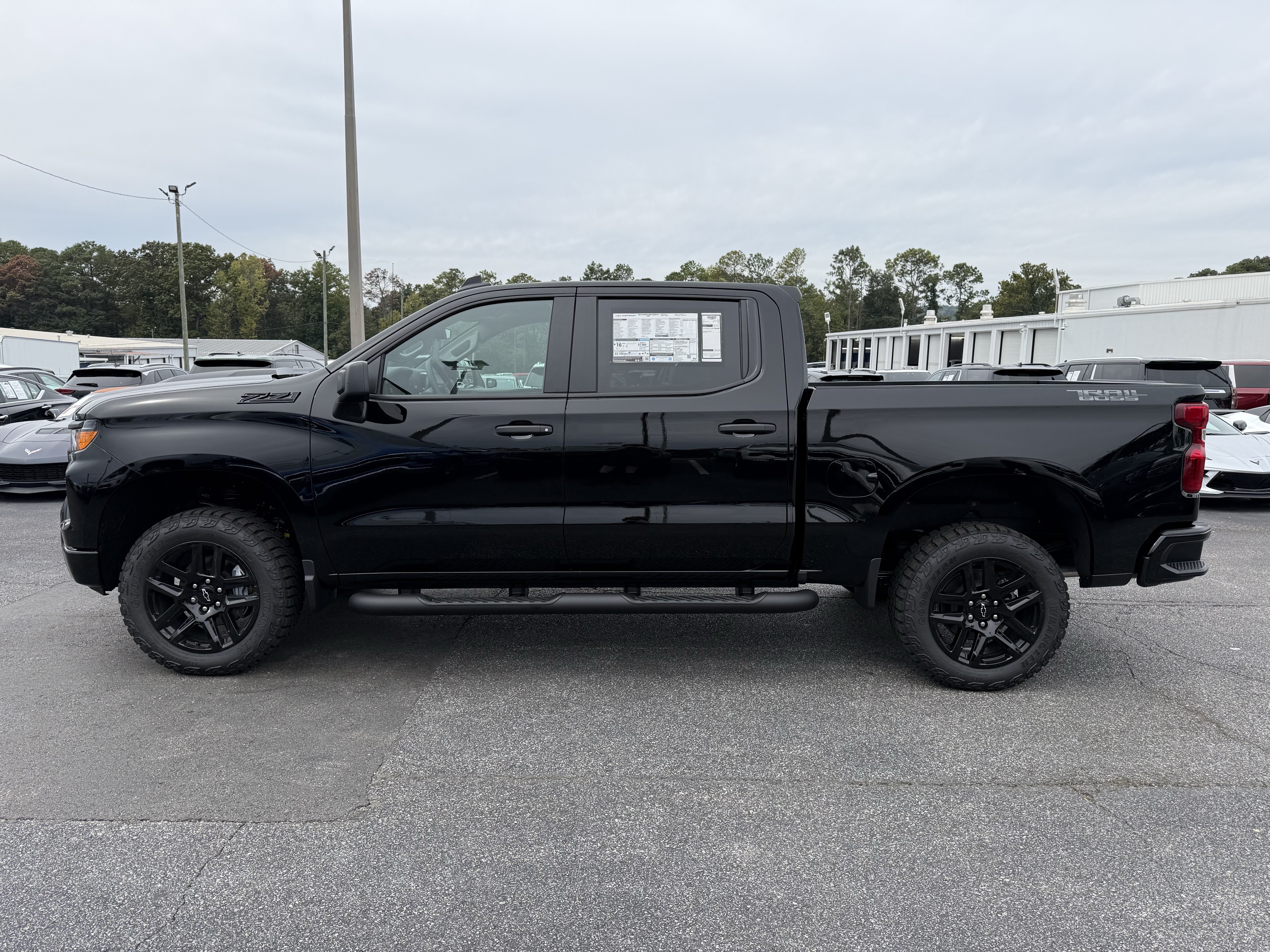 New 2026 Chevrolet Silverado 1500 Custom Trail Boss w/ Dark Appearance Package AWD/4WD image 7