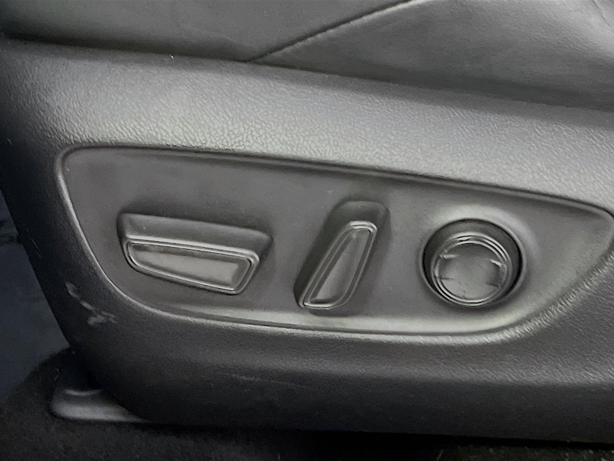 Used 2019 Toyota RAV4 XSE image 16