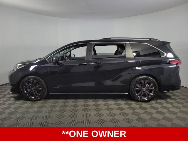 Used 2021 Toyota Sienna XSE w/ XSE Plus Package FWD image 5