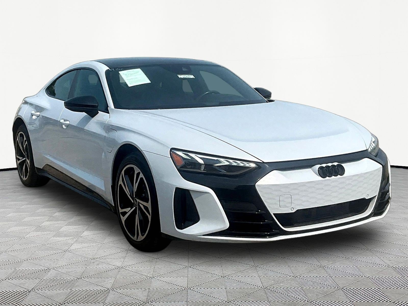 Used 2023 Audi e-tron GT Premium Plus w/ Performance Package AWD/4WD image 10