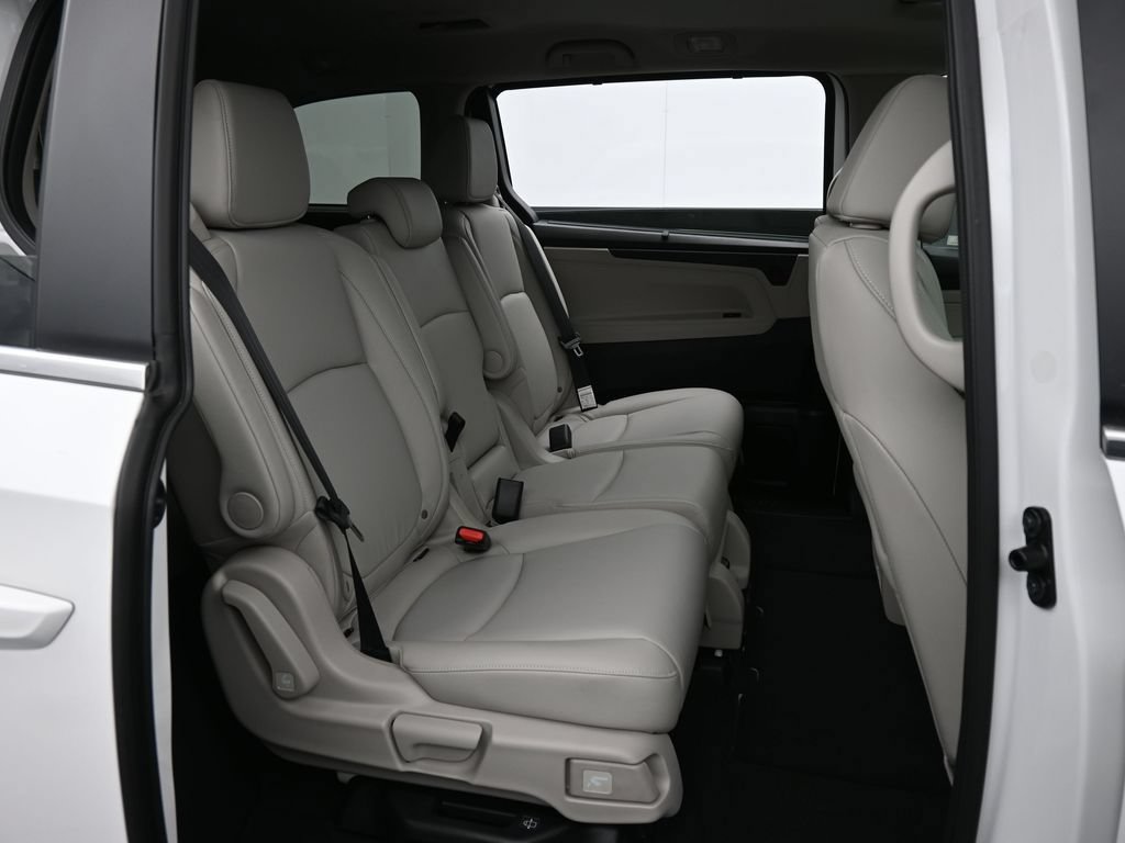 Certified 2026 Honda Odyssey EX-L image 38