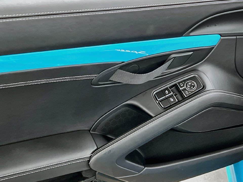 Certified 2019 Porsche 911 Speedster RWD image 19