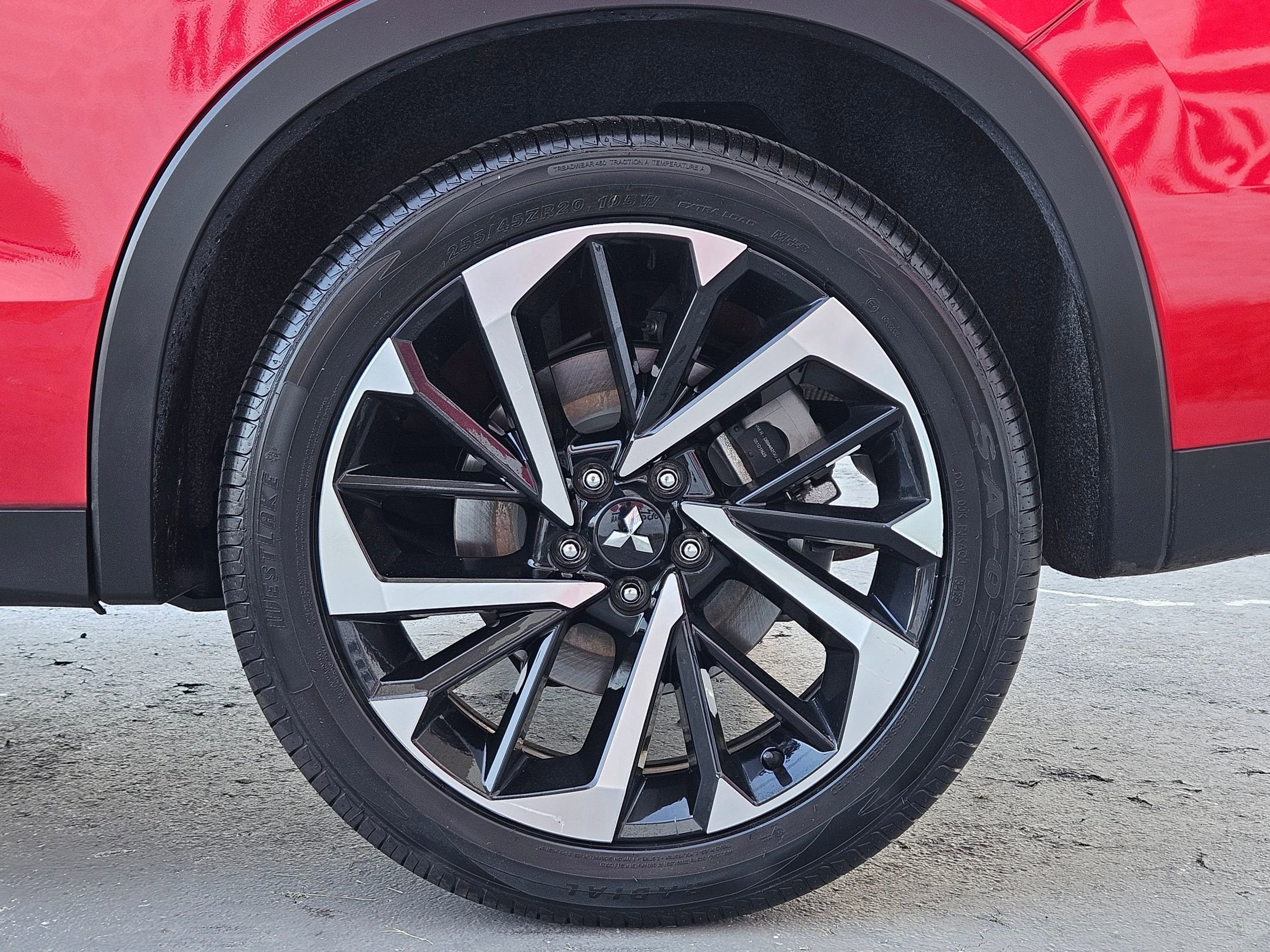 Used 2024 Mitsubishi Outlander SE image 29