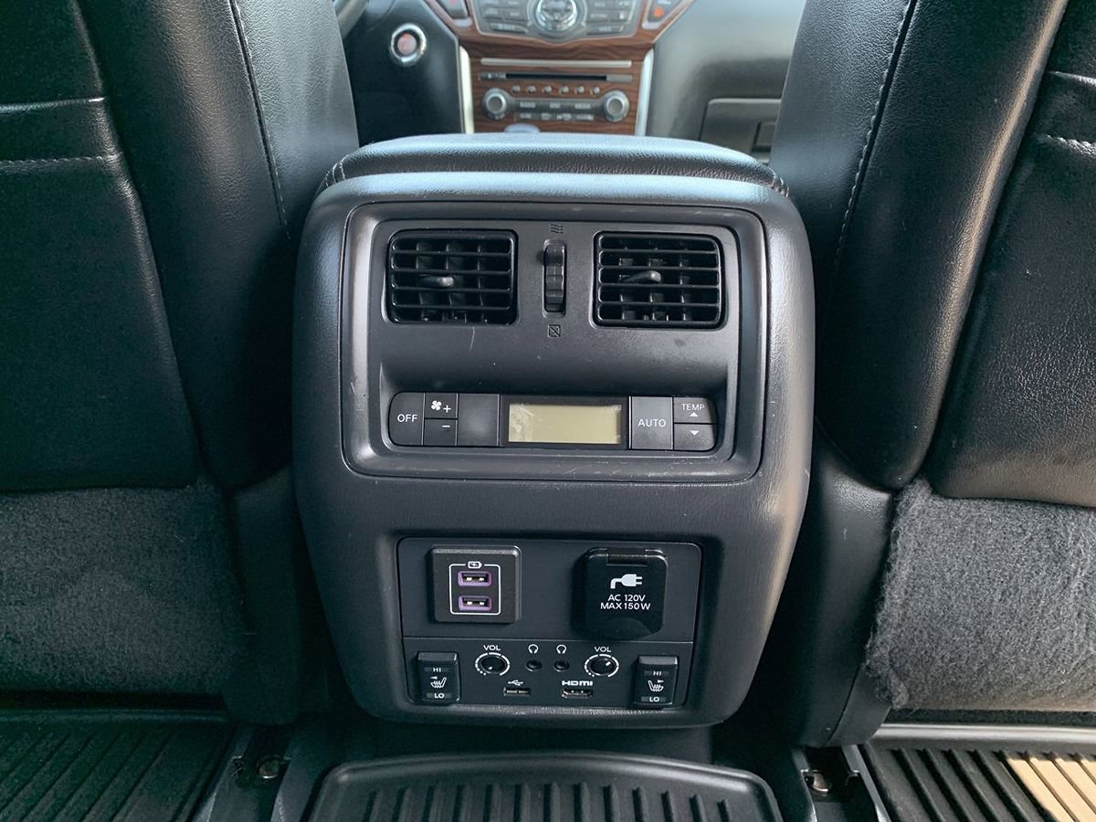 Used 2018 Nissan Pathfinder Platinum AWD/4WD image 32