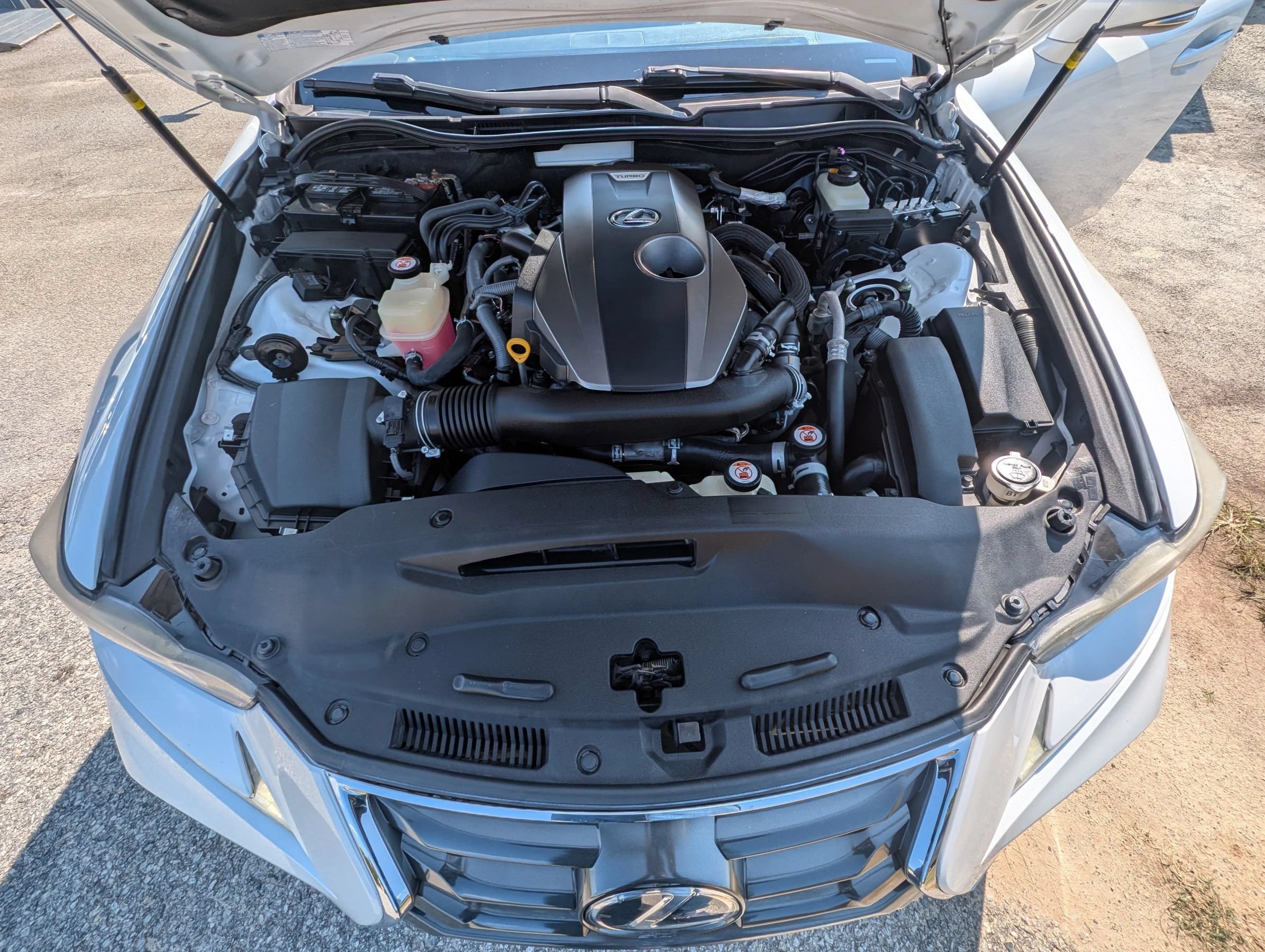 Used 2018 Lexus IS 300 w/ Comfort Package RWD image 9