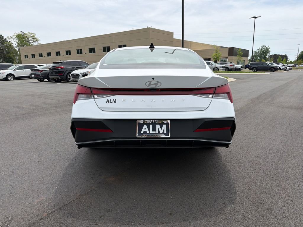 New 2026 Hyundai Elantra SE FWD image 7