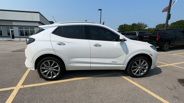 Used 2026 Buick Encore GX Avenir w/ Avenir Technology Package AWD/4WD image 9