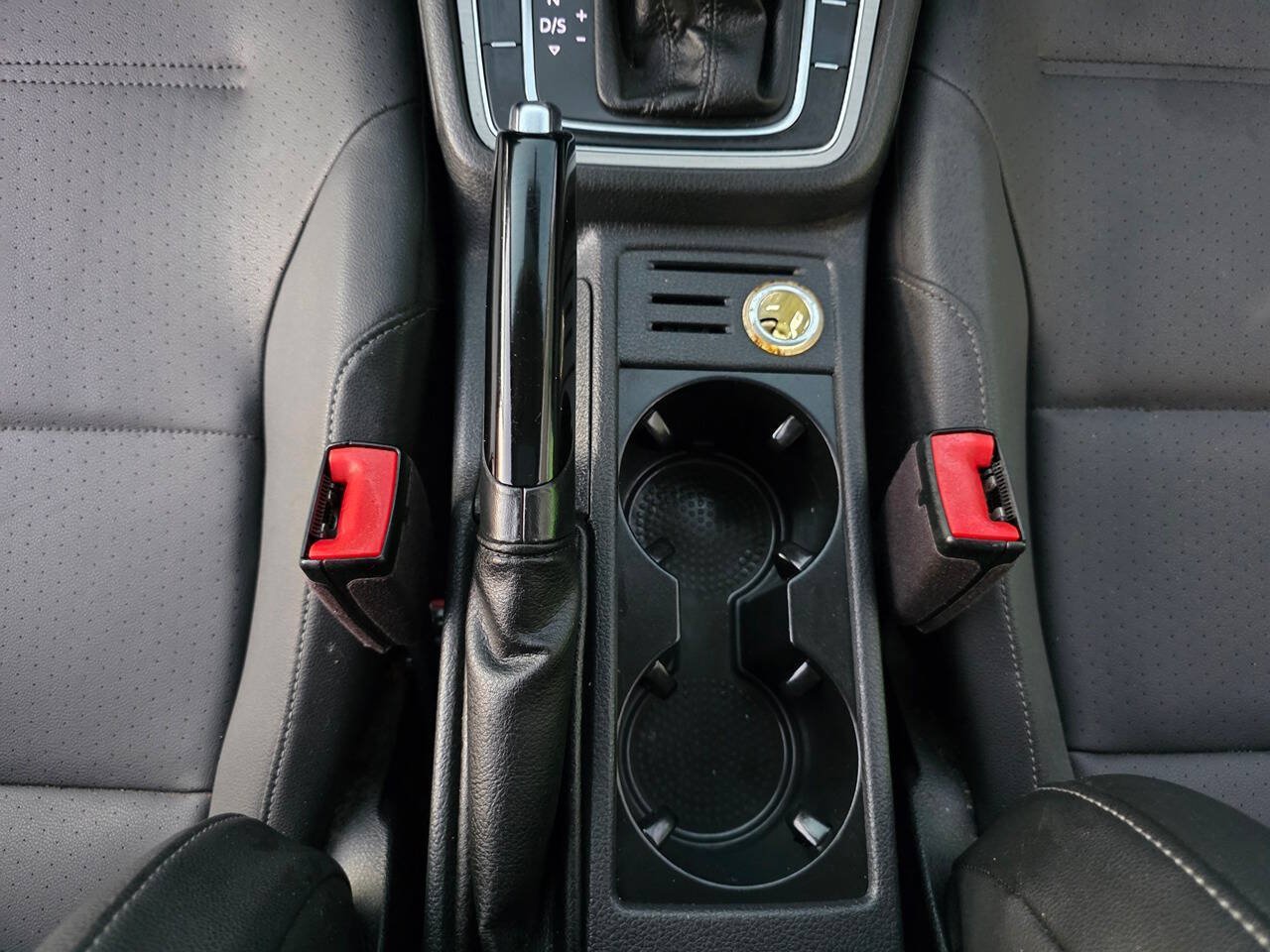 Used 2015 Volkswagen Golf S FWD image 39