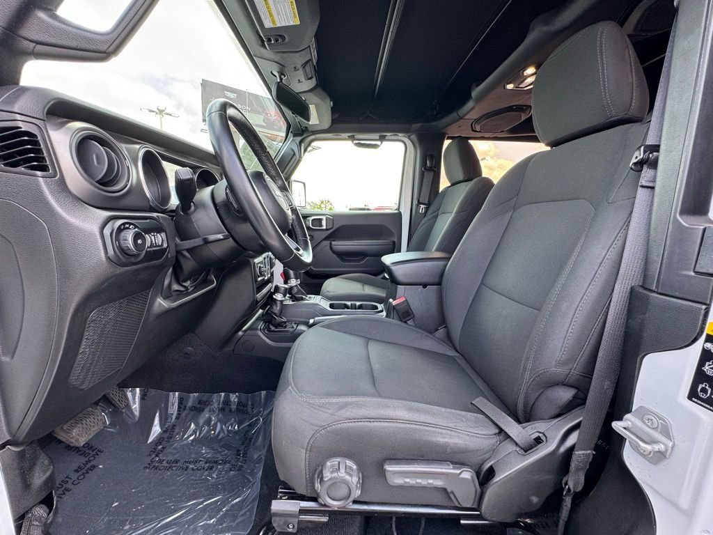 Used 2022 Jeep Wrangler Willys image 19