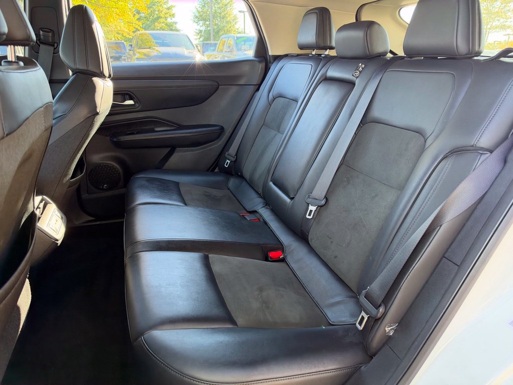 Used 2023 Nissan Ariya FWD image 18