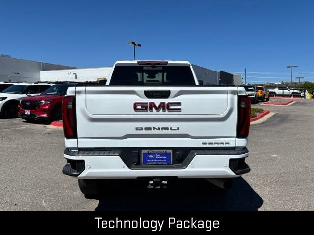Used 2024 GMC Sierra 3500 Denali w/ Denali Reserve Package AWD/4WD image 4