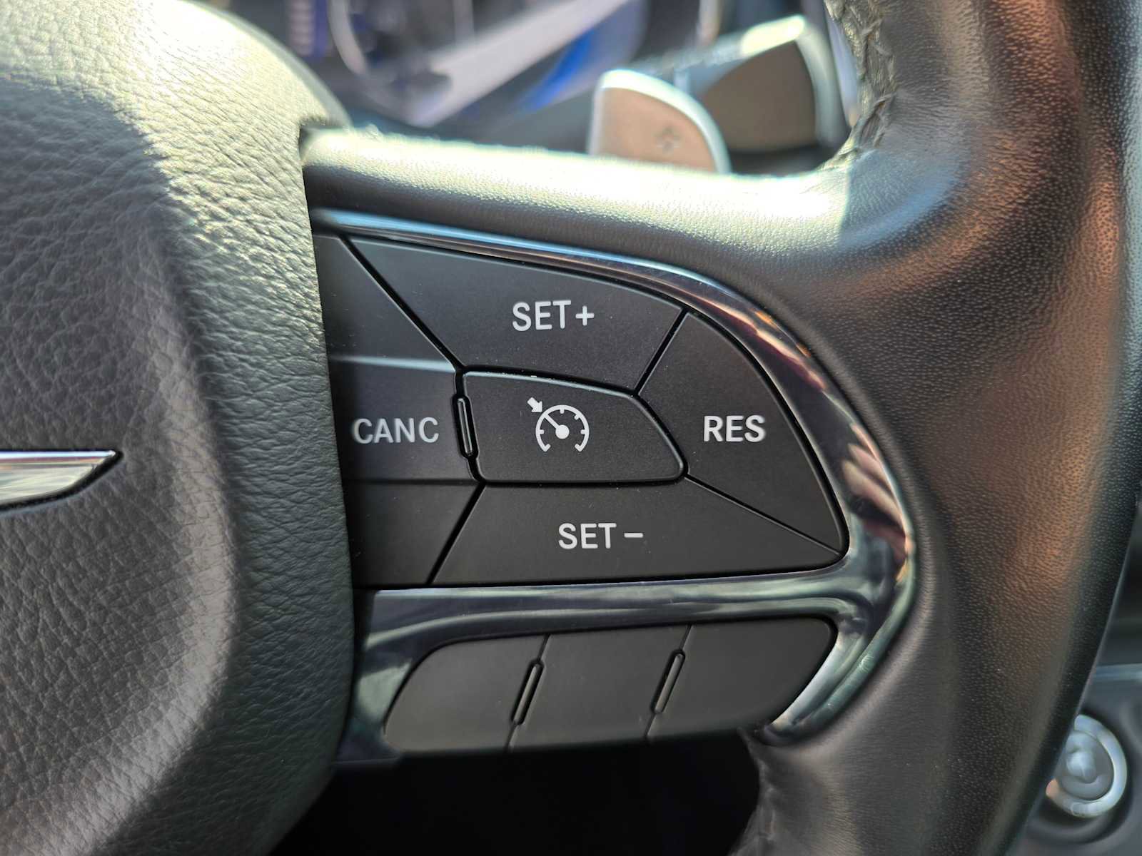 Used 2016 Chrysler 200 S FWD image 33