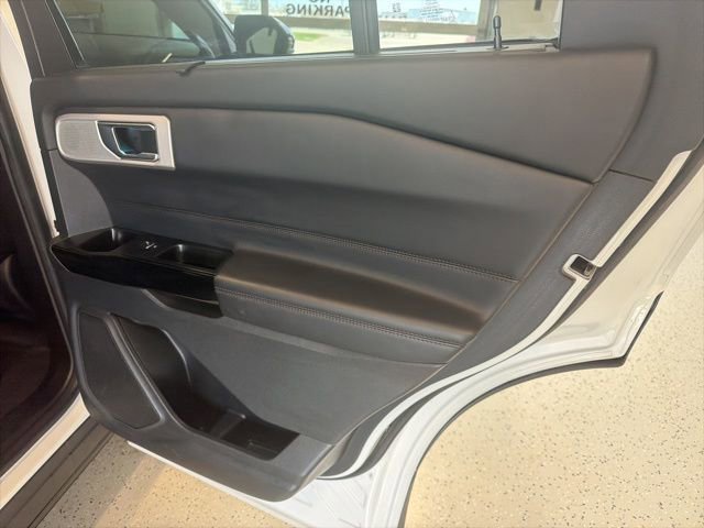 Used 2022 Ford Explorer Platinum w/ Technology Package AWD/4WD image 52