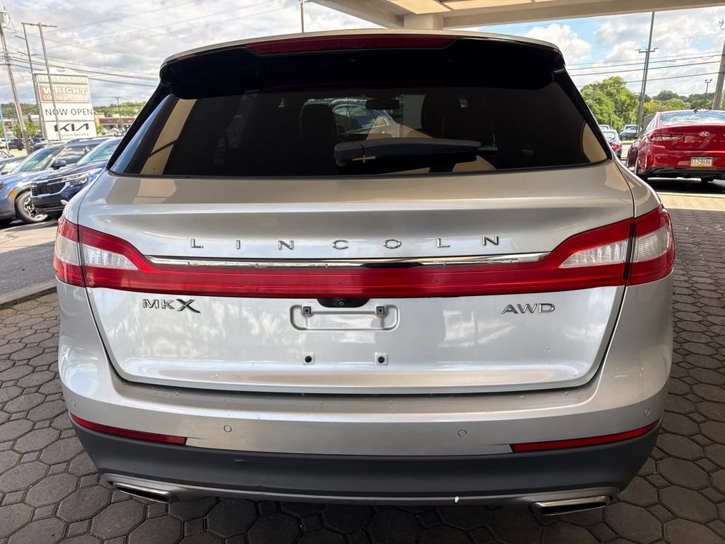 Used 2018 Lincoln MKX Select w/ Select Plus Package AWD/4WD image 6