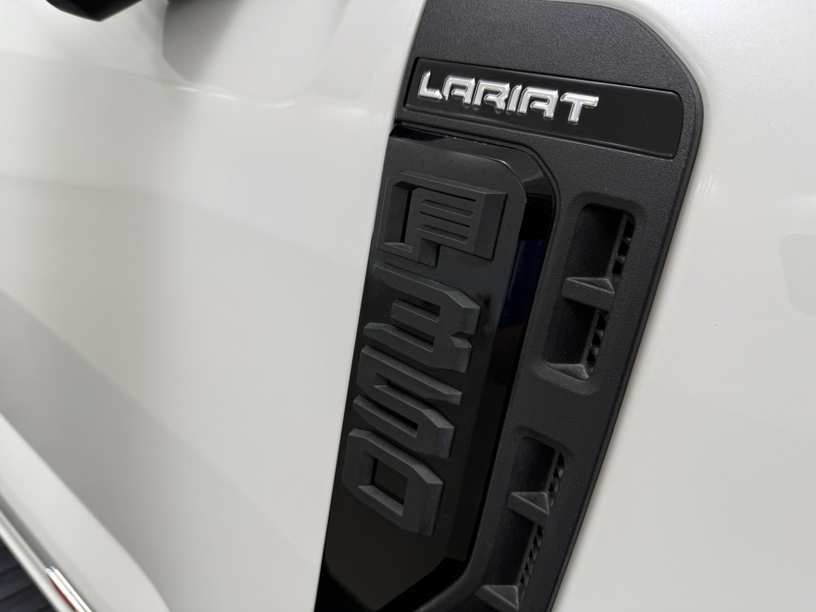 Used 2025 Ford F350 Lariat w/ Lariat Ultimate Package image 12