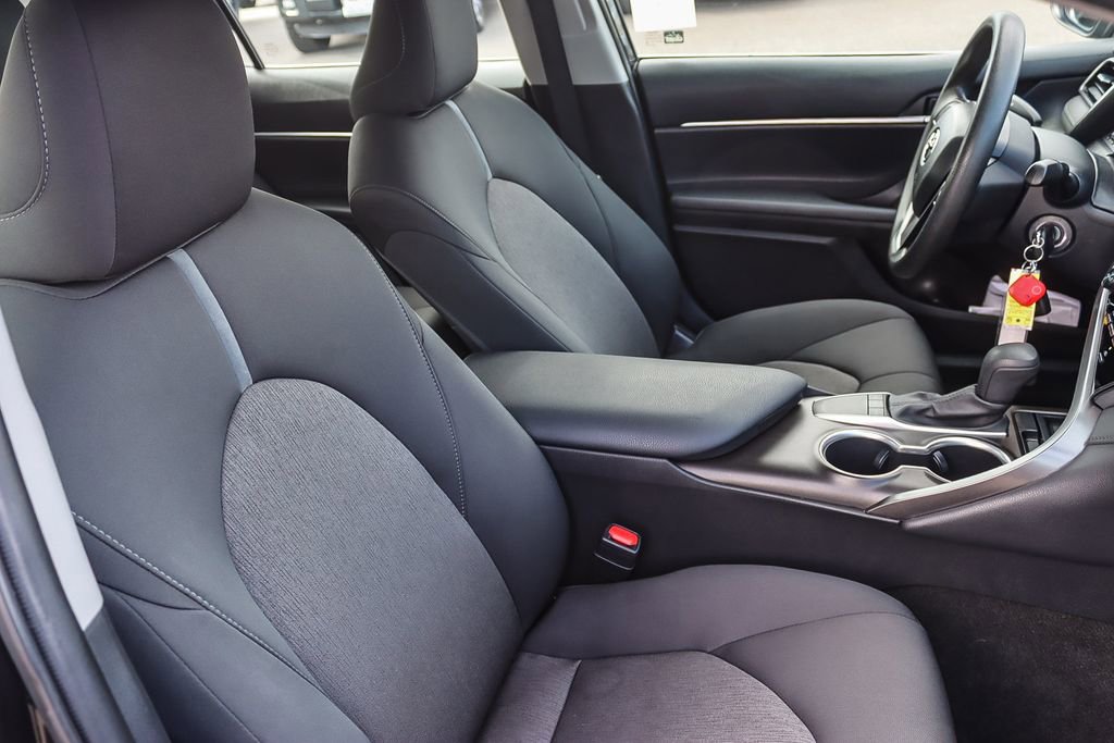 Used 2023 Toyota Camry LE image 33