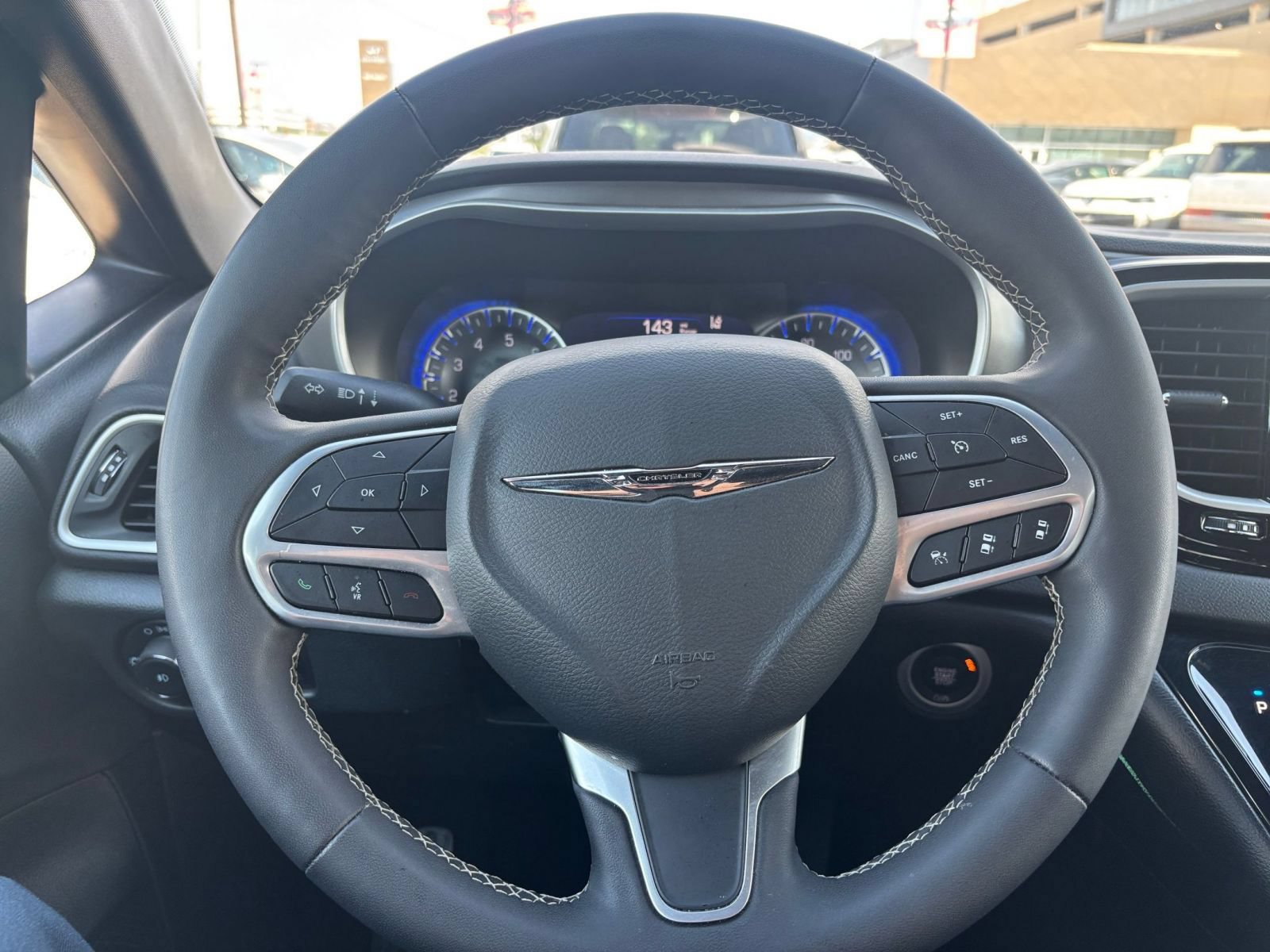 Used 2025 Chrysler Pacifica Select FWD image 29