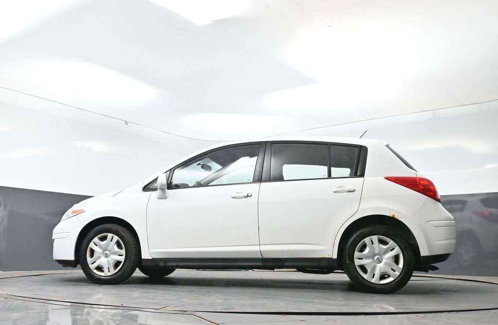 Used 2011 Nissan Versa 1.8 S FWD image 27