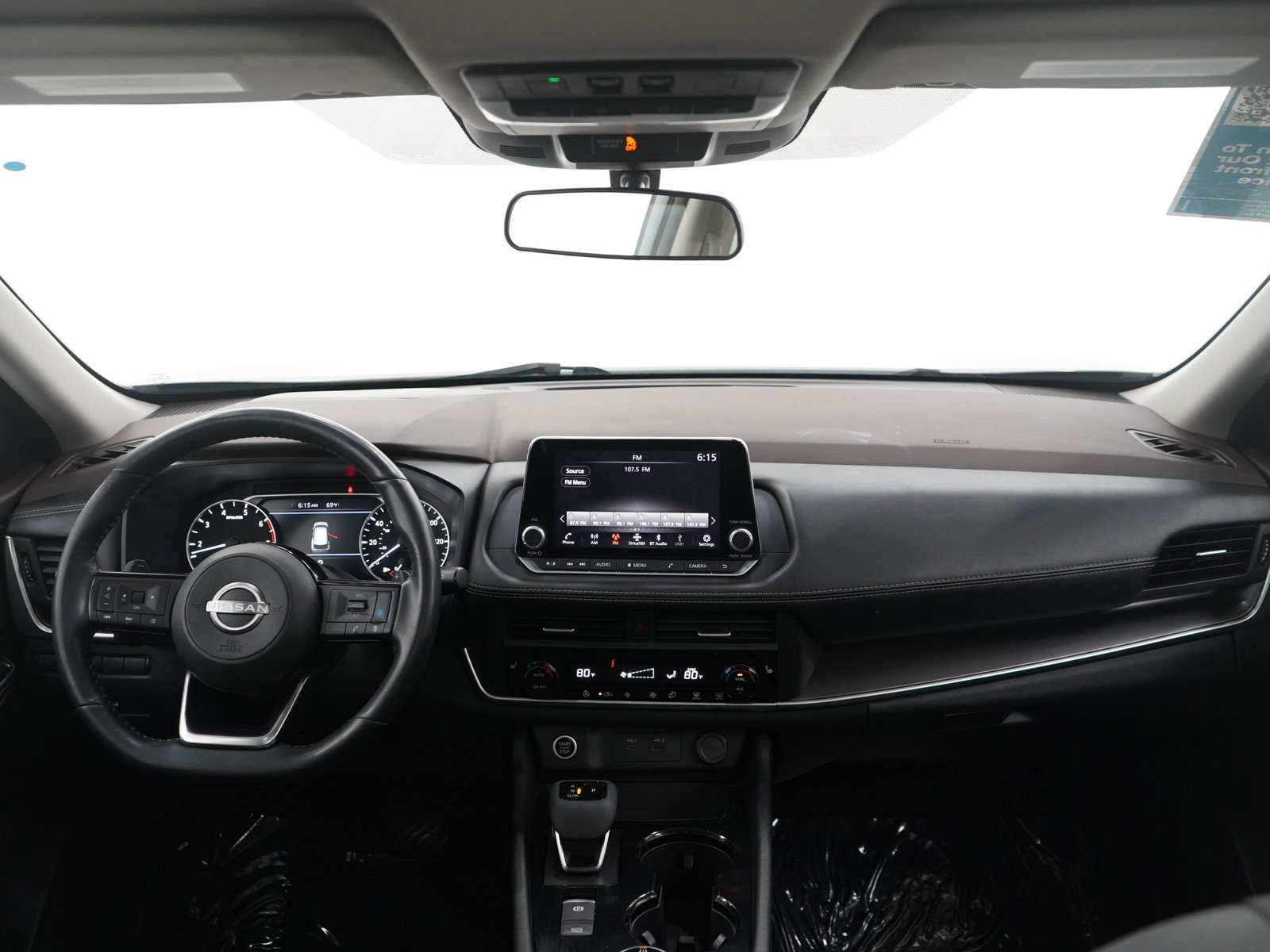 Used 2023 Nissan Rogue SV w/ SV Premium B Package image 13