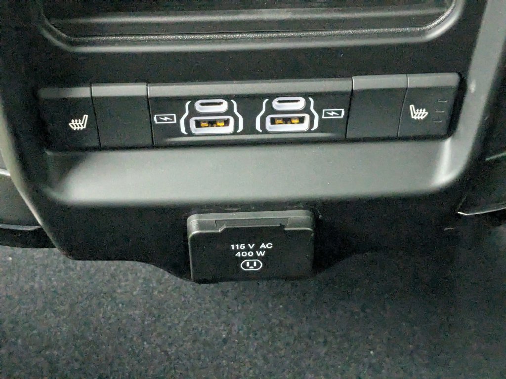 Used 2026 RAM 2500 Limited AWD/4WD image 23
