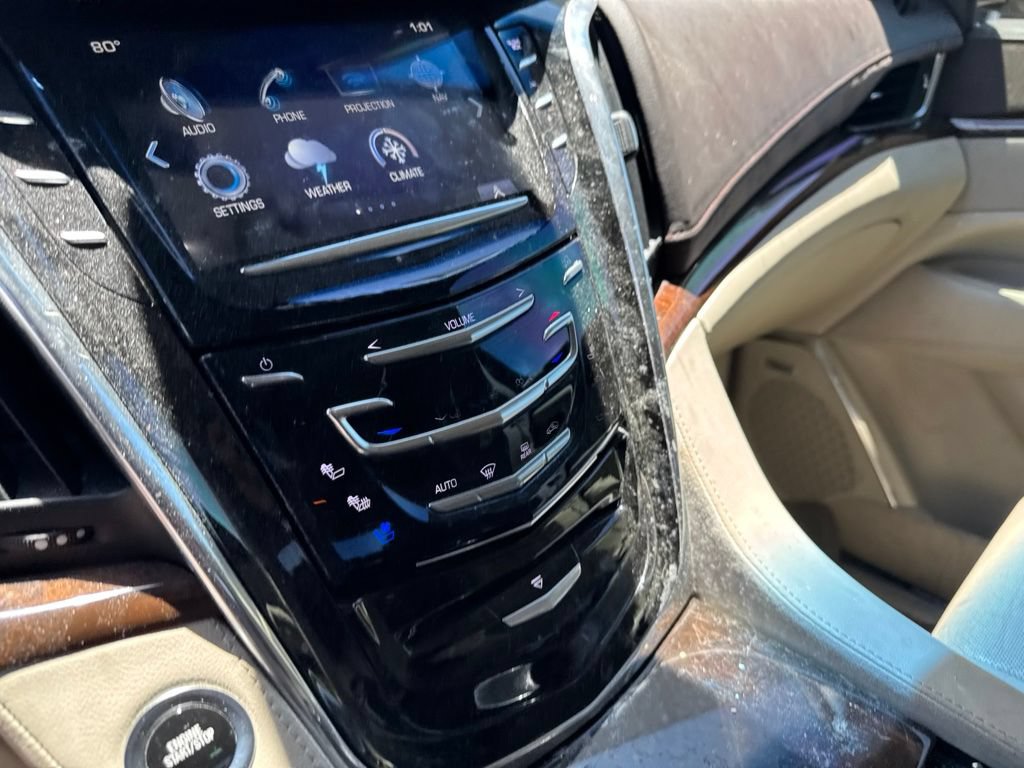 Used 2017 Cadillac Escalade Luxury AWD/4WD image 14