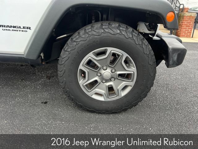 Used 2016 Jeep Wrangler Unlimited Rubicon w/ Connectivity Group image 11