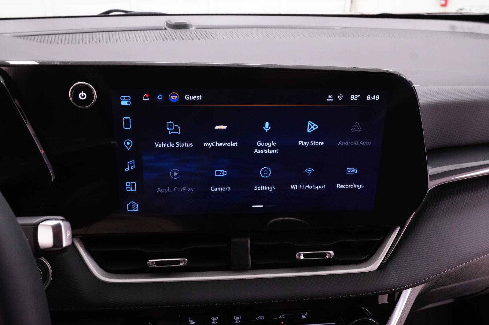 New 2027 Chevrolet Equinox LT w/ Safety and Technology Package FWD image 15