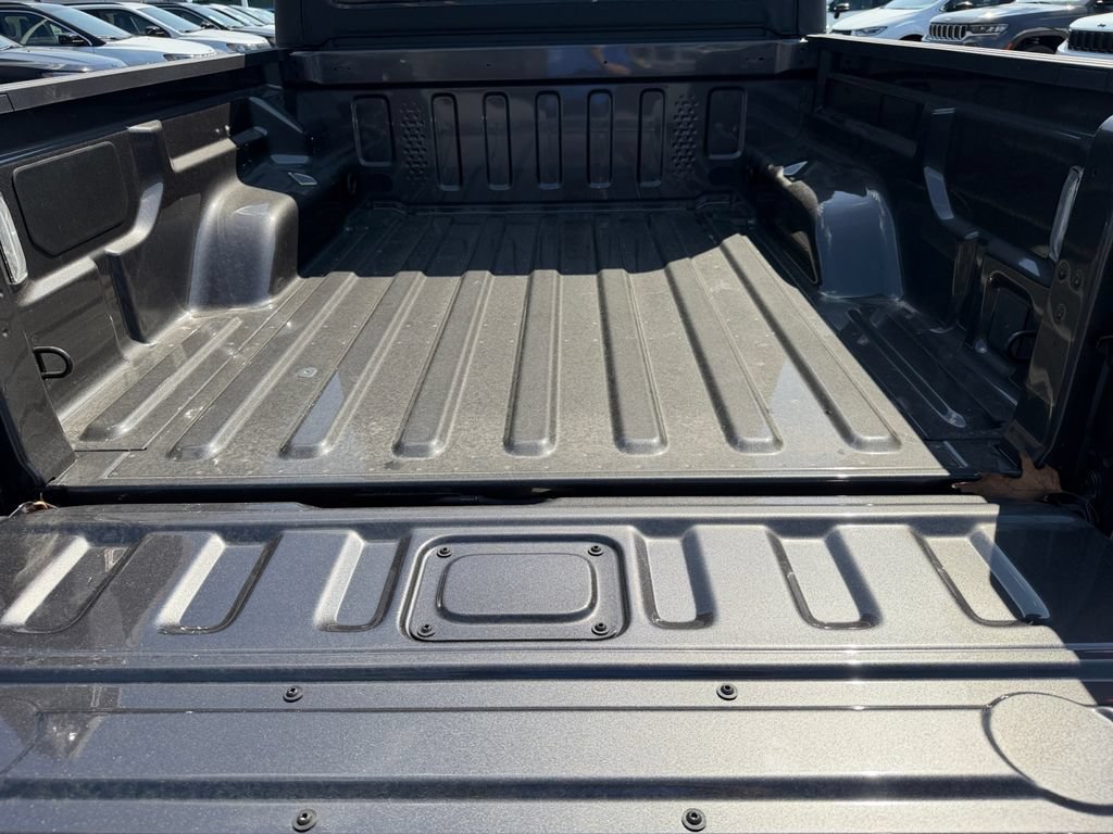 New 2025 Jeep Gladiator Sport AWD/4WD image 17