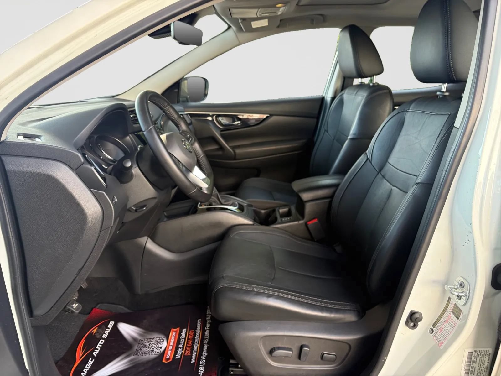 Used 2017 Nissan Rogue Sport SL w/ SL Premium Package AWD/4WD image 12