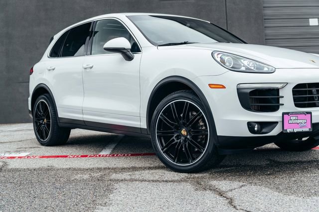 Used 2016 Porsche Cayenne S AWD/4WD image 42