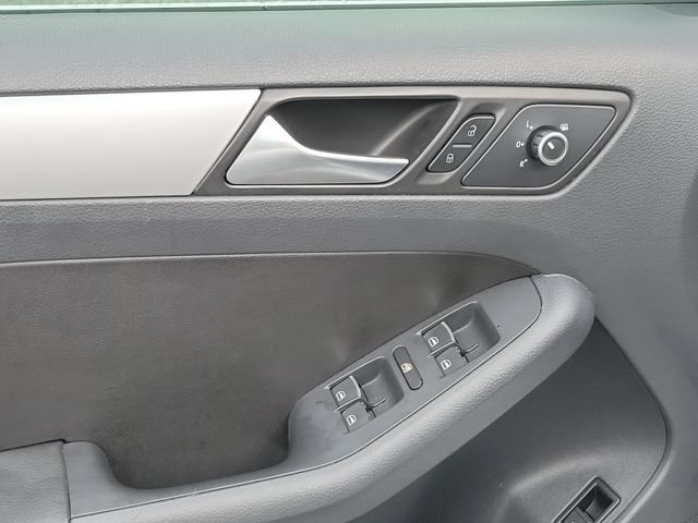 Used 2014 Volkswagen Jetta SE FWD image 23