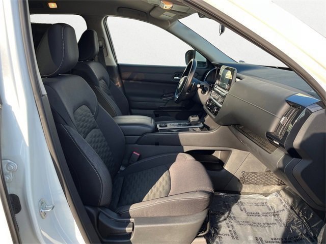 Used 2022 Nissan Pathfinder S w/ Cargo Package image 16