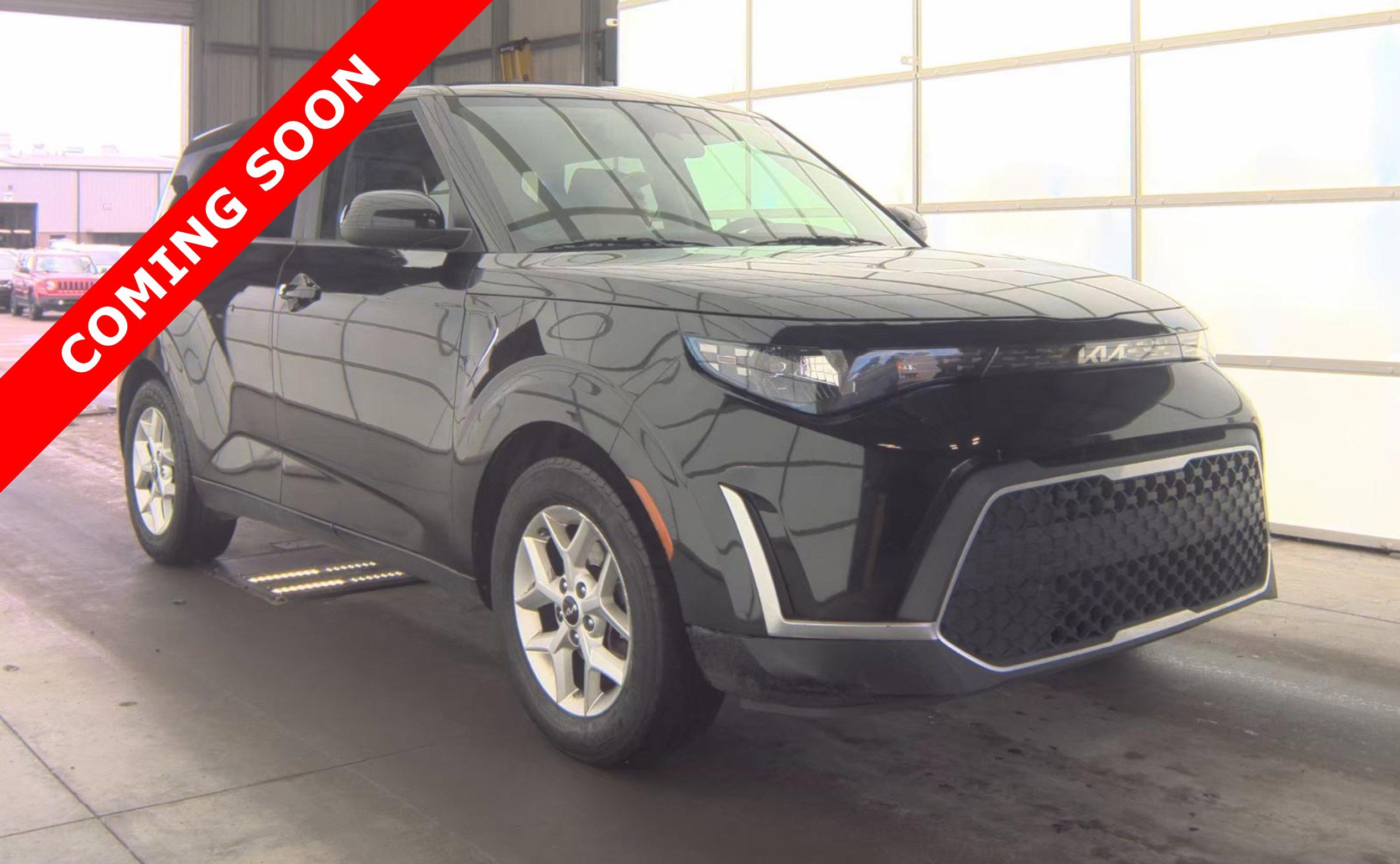 Used 2023 Kia Soul S FWD image 3