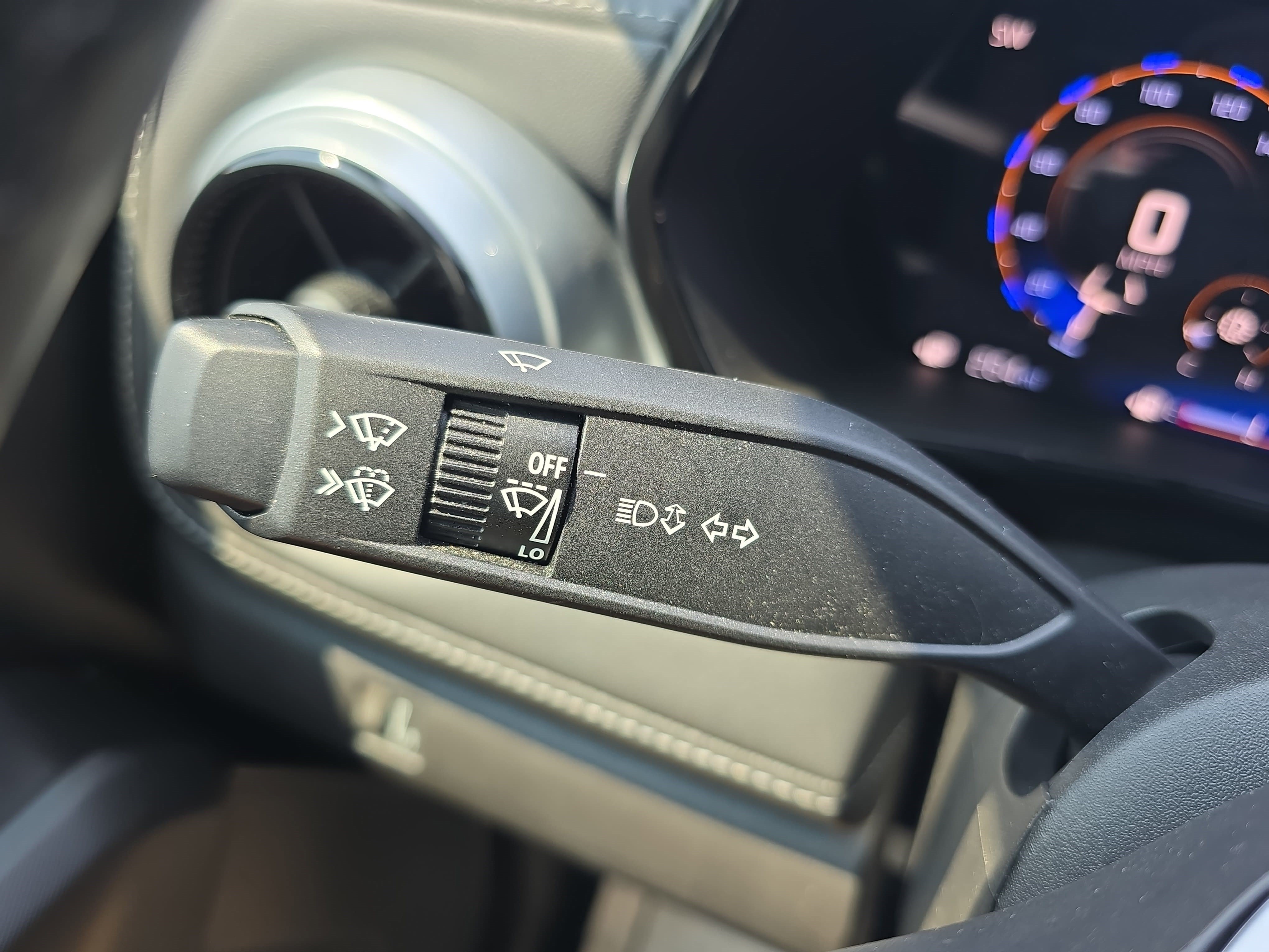 Used 2024 Chevrolet Colorado LT w/ LT Convenience Package II RWD image 26