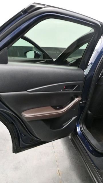 Used 2023 MAZDA CX-30 AWD 2.5 S w/ Premium Package image 11