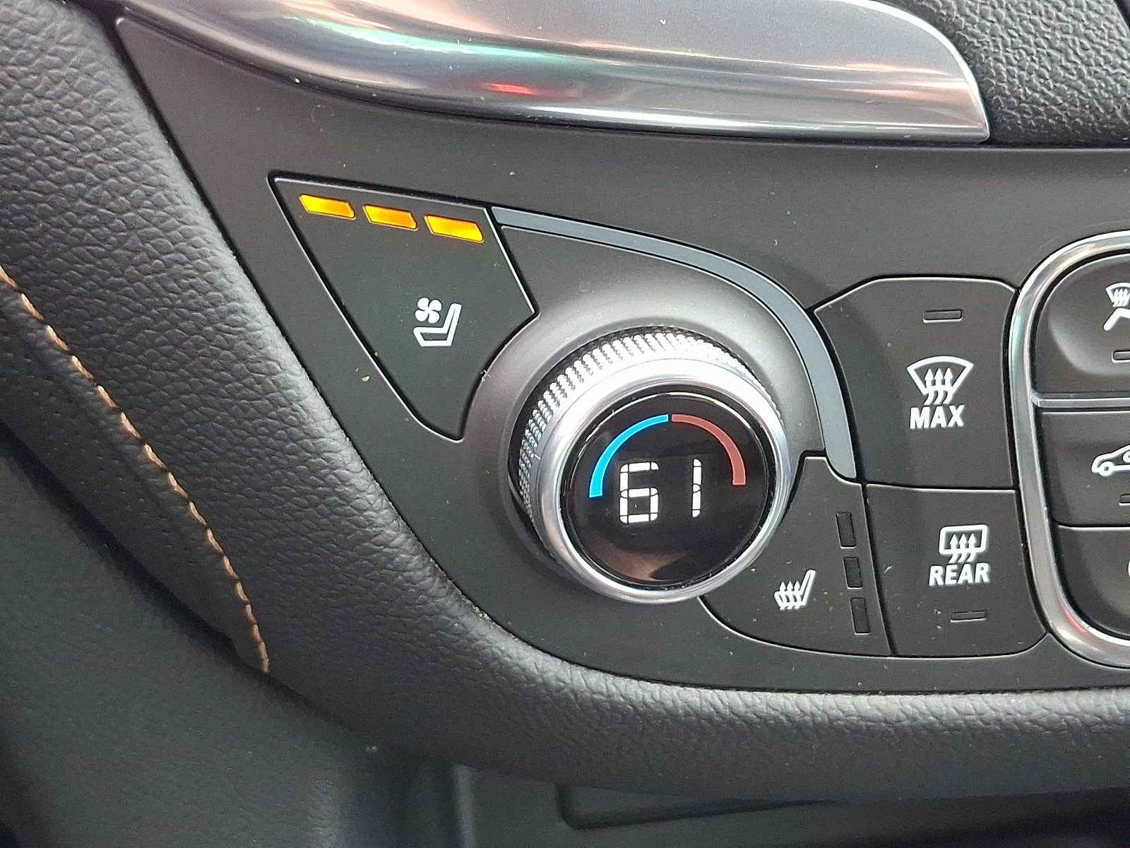 Used 2021 Chevrolet Equinox Premier AWD/4WD image 25