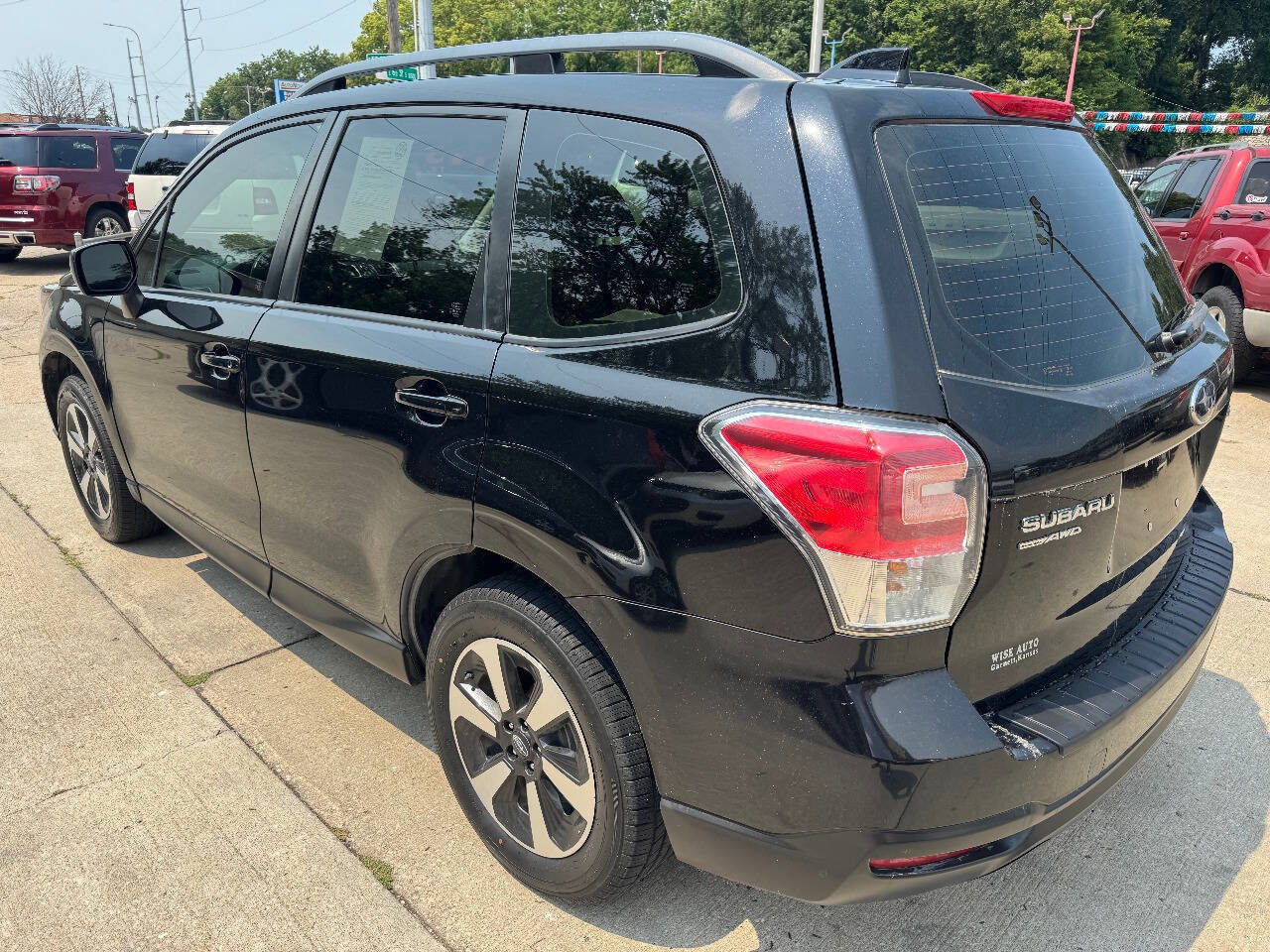 Used 2017 Subaru Forester 2.5i w/ Alloy Wheel Package image 5