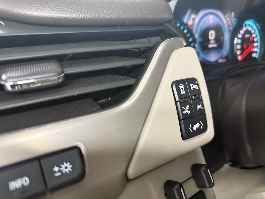 Used 2019 GMC Yukon Denali w/ Denali Ultimate Package image 16