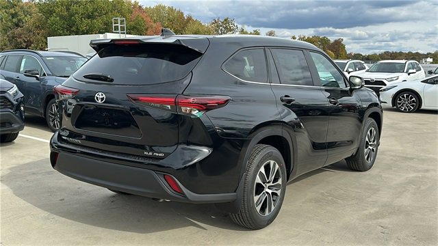 New 2026 Toyota Highlander XLE image 4