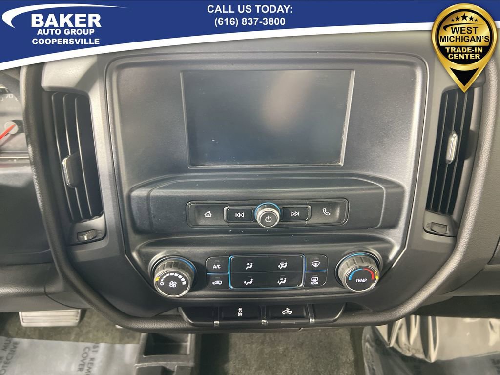 Used 2018 Chevrolet Silverado 1500 Custom w/ Custom Value Package image 12