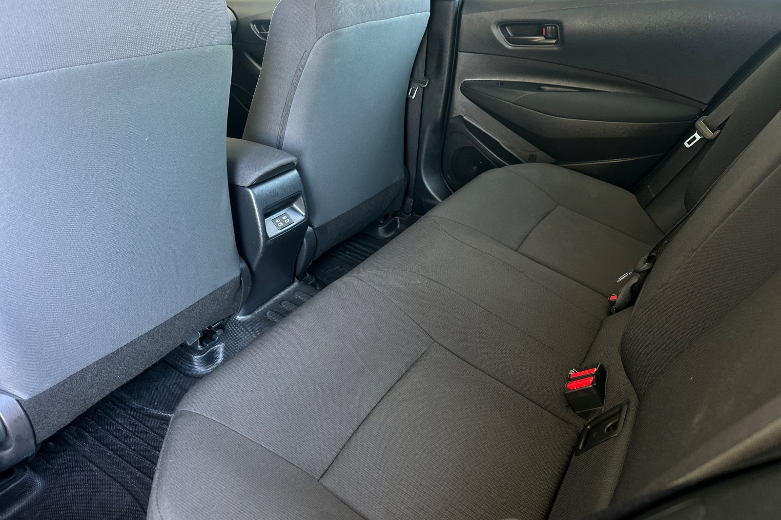 Certified 2024 Toyota Corolla LE FWD image 11
