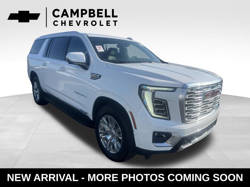 Used 2025 GMC Yukon XL Denali AWD/4WD image 7