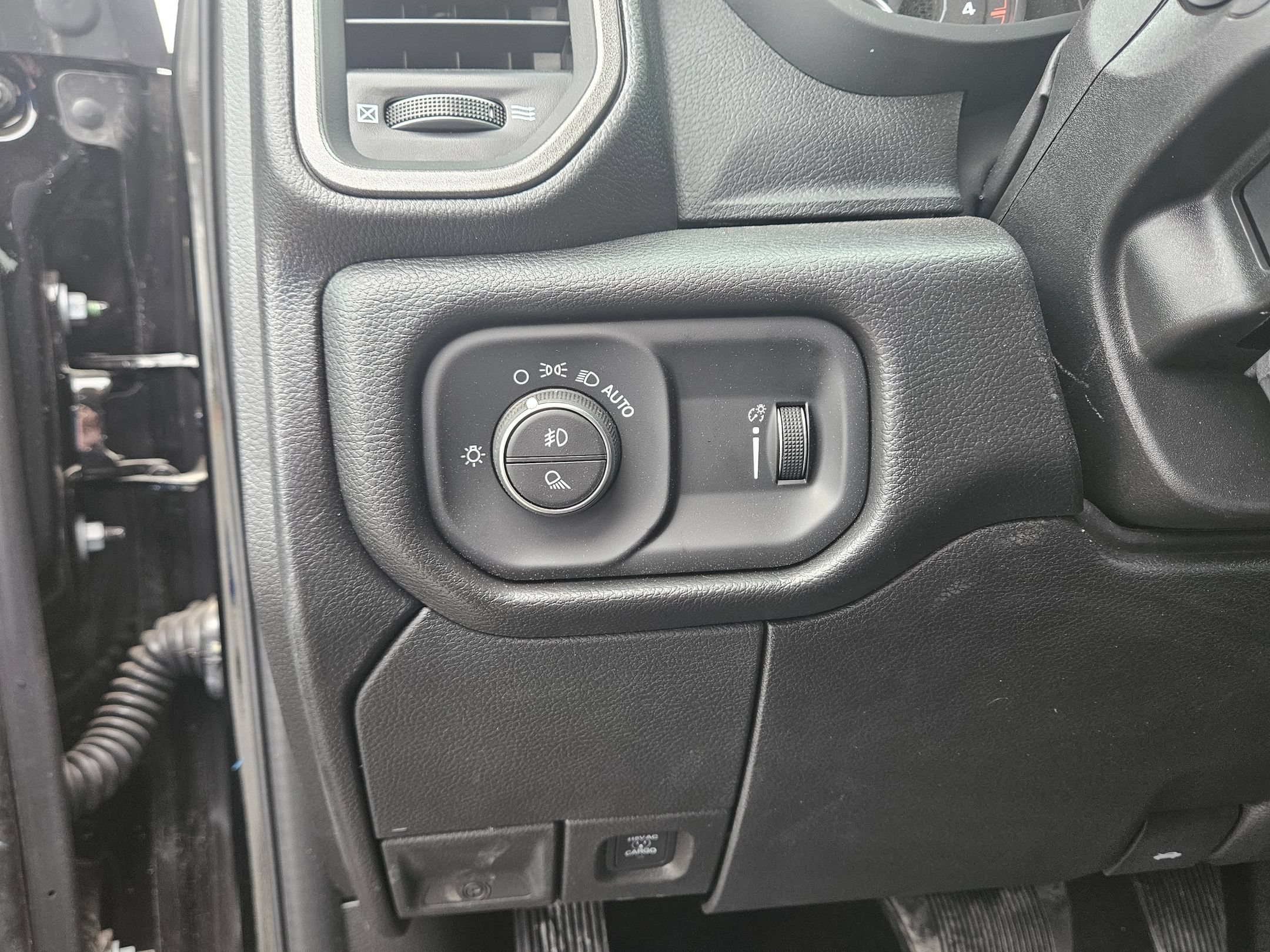 New 2026 RAM 2500 Tradesman AWD/4WD image 17
